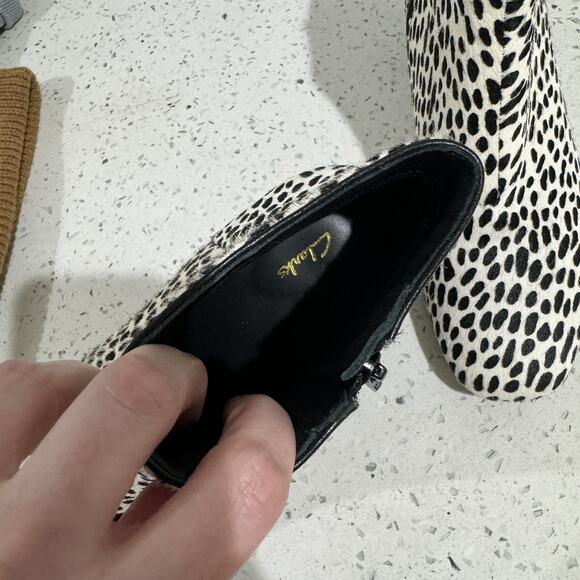 Clark’s Calf Hair Spotted Ankle Booties Size 8 - Picture 3 of 4